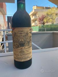Bottiglia di vino da collezione