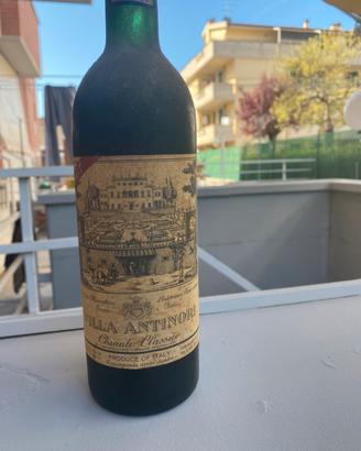 Bottiglia di vino da collezione