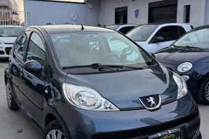 Peugeot 107 1.0 68CV 5p. Sweet Years AUTOMATICA