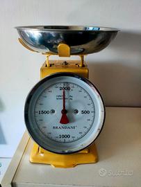 Bilancia Brandani Gialla