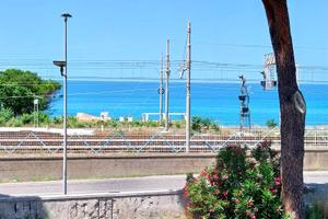 Appartamento con terrazzo 200 mt dal mare