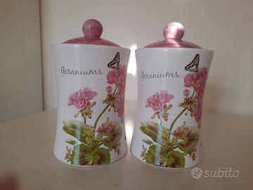 Barattoli zucchero e caffè 