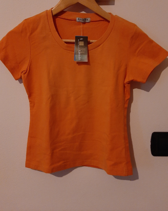 Top a maniche corte di Leads