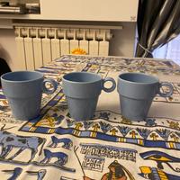 Tazze 3. Ikea. Colore azzurro. in ceramica