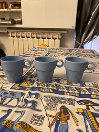 Tazze 3. Ikea. Colore azzurro. in ceramica