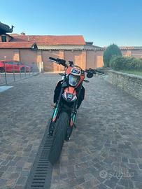 Ktm Smc-R 690 (depotenziato a libretto)
