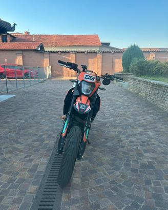 Ktm Smc-R 690 (depotenziato a libretto)