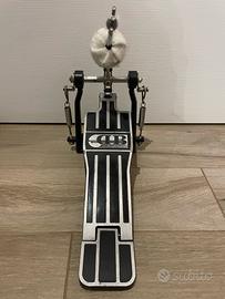 Pedale singolo per grancassa batteria DPD-212.