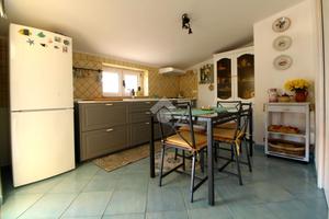 4 LOCALI A CENTOLA