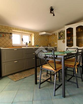 4 LOCALI A CENTOLA
