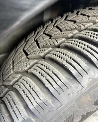 Gomme invernali hankook icept evo3 235/55/18 104V