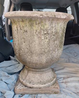 Vaso in pietra/cemento
