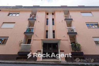 APPARTAMENTO MANSARDATO RISTRUTTURATO E ARREDATO