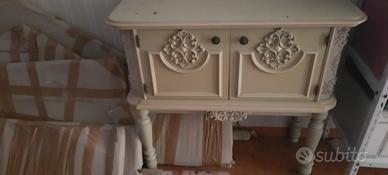 Mobiletto vintage bianco