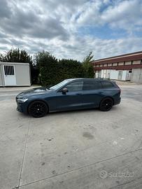 volvo V60 B4 R-Designe
