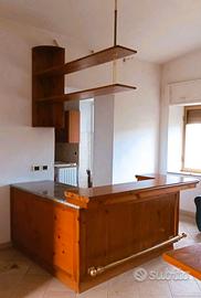 Bancone bar ad angolo in legno massello