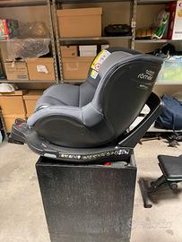 Britax romer m i-size