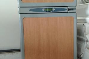 Frigo trivalente Thetford N145