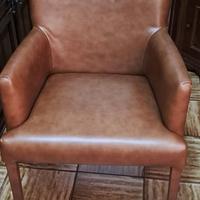 poltroncina in pelle