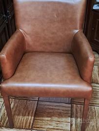 poltroncina in pelle