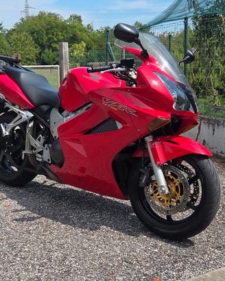 Honda vfr 800 2002