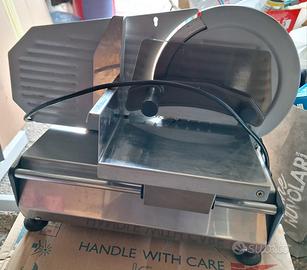 affettatrice elettrica