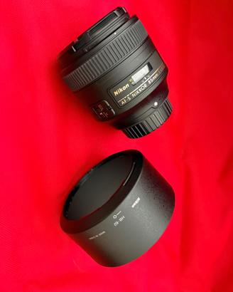 Nikon 85mm 1.8