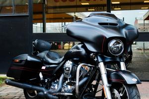 Harley-davidson FLHX Street Glide 103