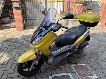 Yamaha Xmax 250