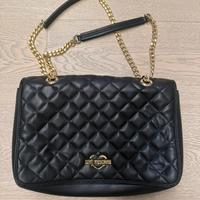 Borsa Love Moschino nera trapuntata con  catena