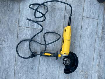 Smerigliatrice angolare Dewalt