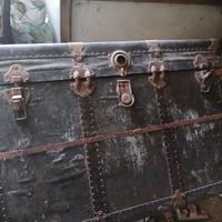 Antico baule da viaggio