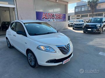 Lancia Ypsilon 1.2 69 CV 5 porte S&S Platinum