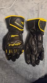 guanti pelle e carbonio dainese
