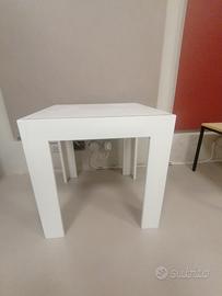 Tavolino alto