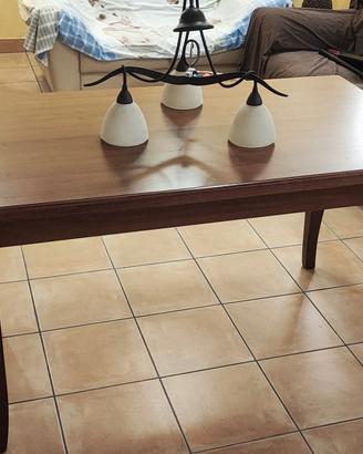 tavolo e lampadario