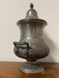 Antico vaso centrotavola peltro cesellato a mano