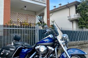 Harley Davidson Road King Classic bicolore 2007