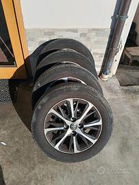 cerchi in lega 15 pollici Toyota Yaris 