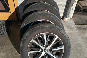 cerchi in lega 15 pollici Toyota Yaris 