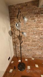 Lampada a piantana in stile vintage