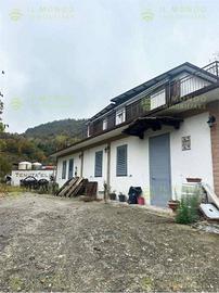 Rustico / Casale di 92 m² con 2 locali a Borgo Pri