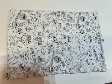 Stoffa lavabile con lavagna e porta pennarelli