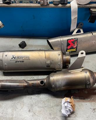 Ricambi scarico Akrapovic r7 cup