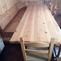 Tavolo da pranzo in legno di noce chiaro