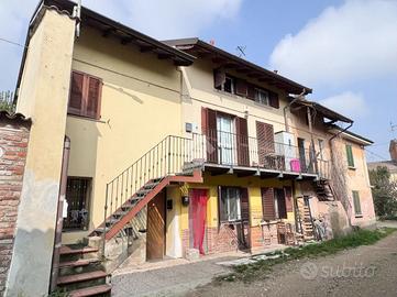 CASA DI CORTE A TROVO