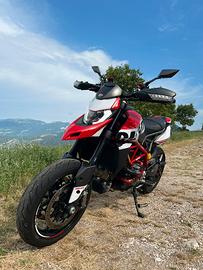 Hypermotard 950