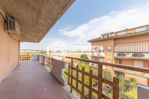 BILOCALE AMPIO TERRAZZO CAMPO DI MARE