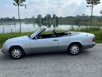 Mercedes Benz Serie E 200 Cabrio Asi+Crs stupenda