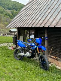 Yamaha YZF450 SUPERMOTARD targata